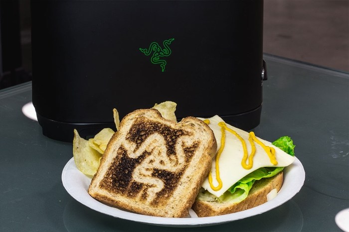 small_razer_toaster_2.jpg